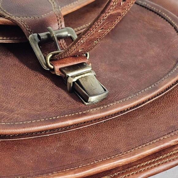 Satchel and Fable Handmade Women Vintage Style Genuine Lux Leather Shoulder Bag - Picture 6 of 12